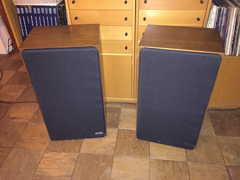 Audio Analyst Phase Matrix M8 with covers